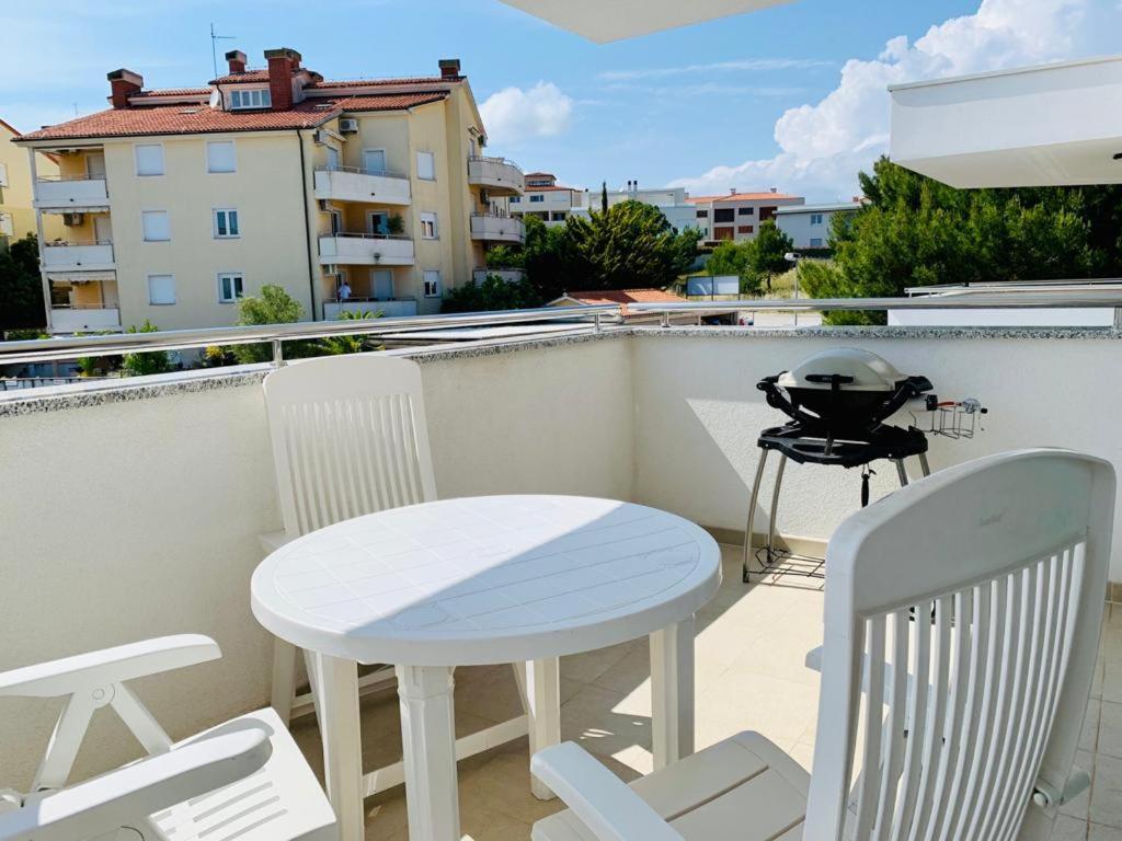 Apartment Alexandra Premantura Exterior foto